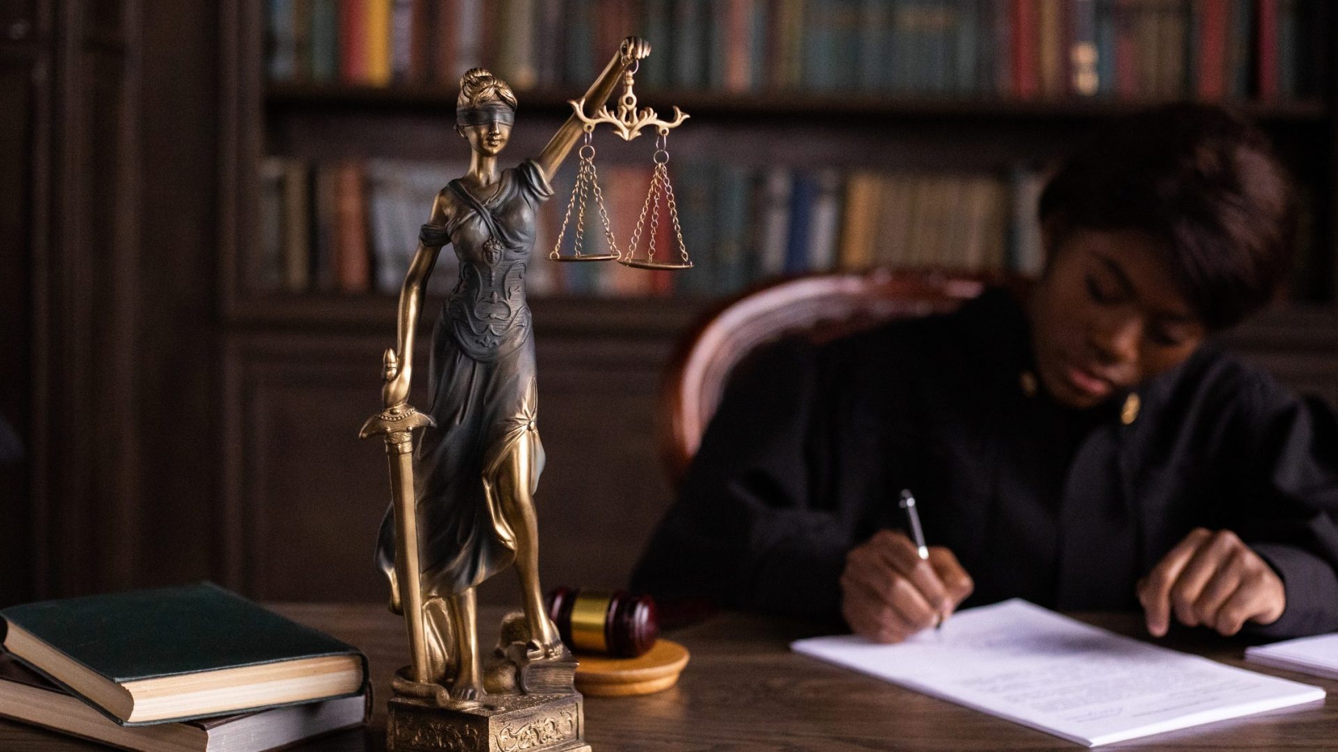 Business Litigation Attorney Near Me – Expert Guidance for Your Business